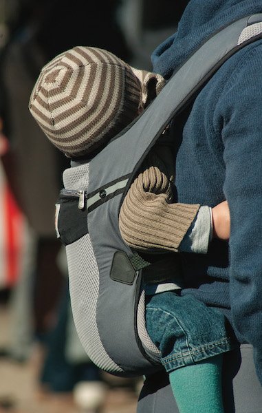 article promener bebe porte bebe