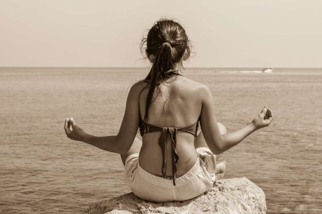 fille yoga